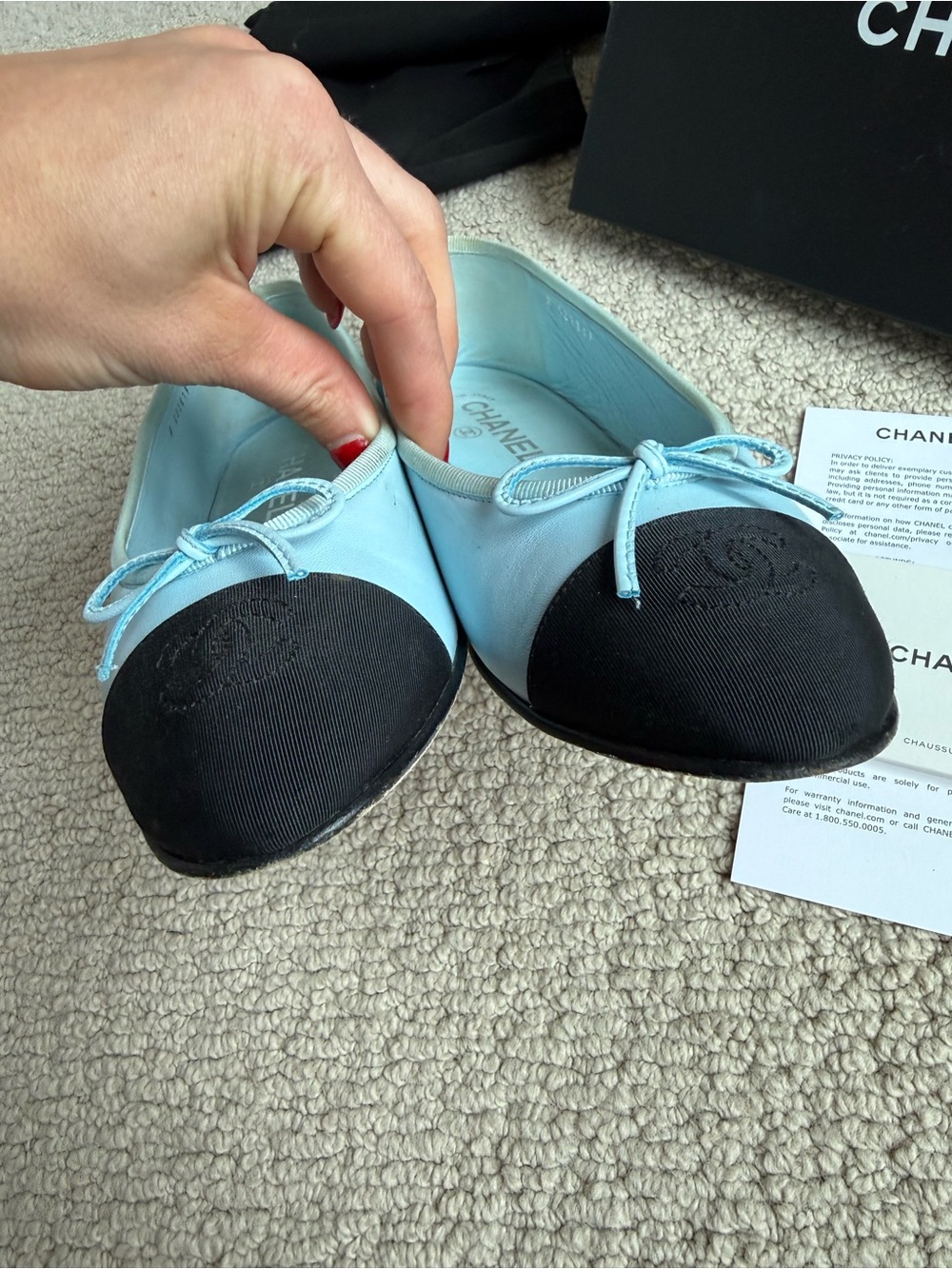Chanel light blue and black leather ballet flats 39 1/2 - Picture 3 of 10